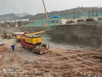 پروجیکٹ کیس اسٹڈی - ٹیواٹ ایئر کمپریسر ڈھلوان استحکام کے اینکرز کے لیے کام کر...